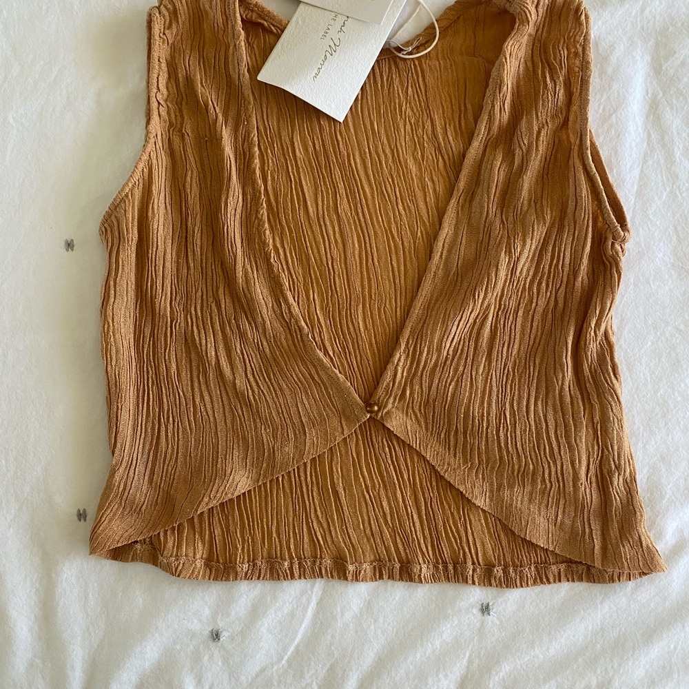 Savannah Morrow the Label Zuma Top in Sand - Small - Picture 2 of 6